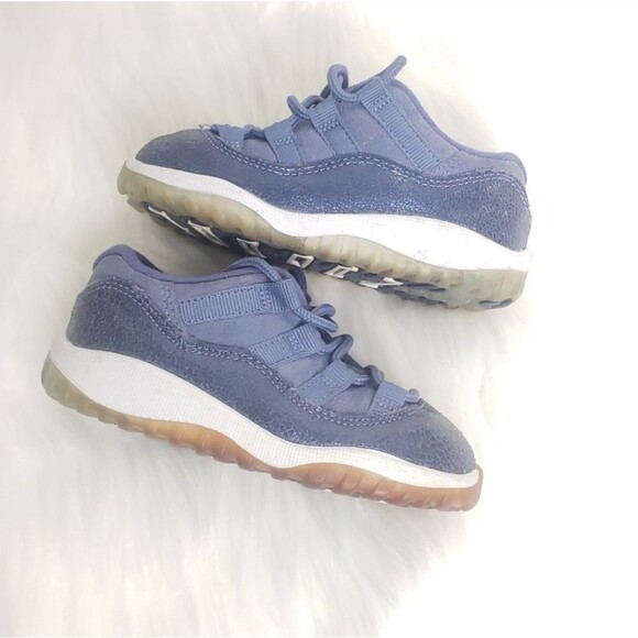 Nike Air Jordan 11 Retro Low Blue White Concord 645107-408 Size 7C - Picture 2 of 7